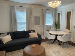 C&J Signature Stays Downtown Apartment - Image 2