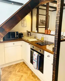 HAZEL COTTAGE - Image 3