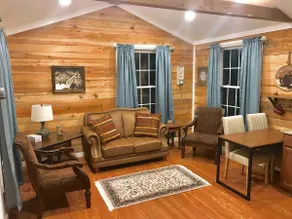 Wagon Wheel Cottage 15minutes from Magnolia/Baylor - Image 2