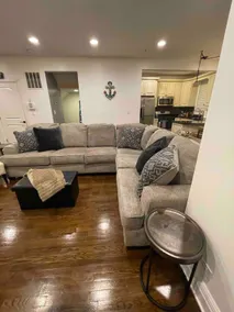 Woodlawn Oasis | Modern 3BR Near UChicago - Image 2