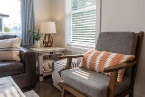 City Farmhouse Bnb 🙌🏼 5 minutes from Downtown! 🌆 - Image 5