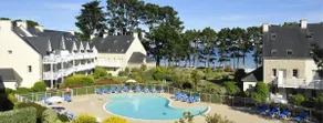 Vacances Ô Cap Coz *** – Garden and pool with sea view - Image 2