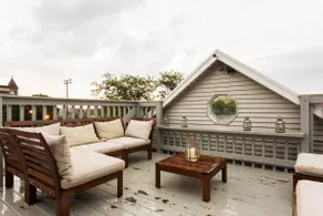 Stunning 2 Floor Apt w with Rooftop Deck!!! - Image 4