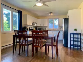 Spacious 3BR Apt w/ Free Parking 7 min to Ottawa - Image 2