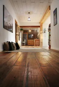 Stylish, Sunny and Central Home in Quiet Area - Image 2