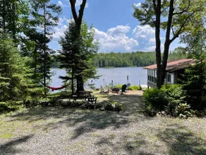 Cozy Adirondack cabin with private dock and kayaks, feet from Adirondack Lake - Image 2