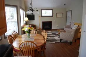 Oak Hideaway Cottage - Image 3