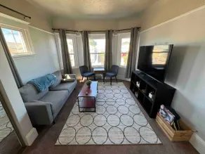 Private Unit Minutes from SF - Image 2