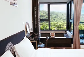 sleepwell hotspring stay with infinity pool - Image 2