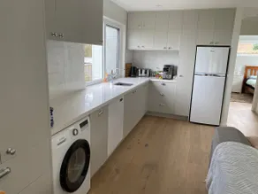 2 Bedroom Hamptons Style Cottage located Mt Eliza - Image 5