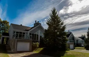 Villa en Mont Sainte-Anne de esquí área cerca de la ciudad de Quebec, Le Massif - Image 2