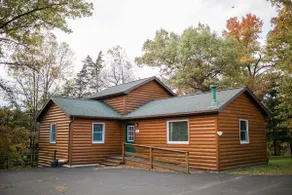 Cabin Stay at Pine Creek Cabins - Image 3