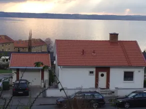 Nice accommodation with proximity to most things. - Image 2