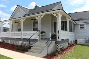 The Roberts Home ”Night in the Museum” Hotel - Image 2