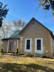 The Farmhouse at Black Jack Vineyard - Image 3
