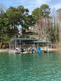 Lake Living at its best. Huge Deck and Huge Dock - Image 5