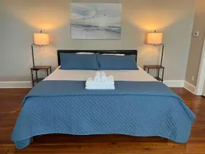 Historic Loft in Frankfort Entertainment District - Image 4