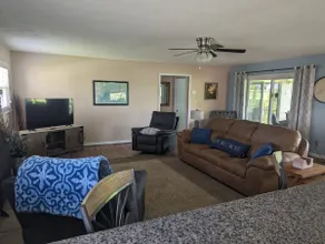 Spectacular View of Lake Cumberland- Entire House - Image 2