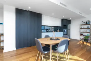 Perfectly Located Apartment near Canberra Centre - Image 3
