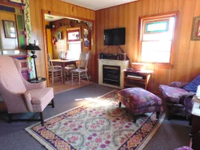 Secluded cottage overlooking scenic Ozark River - Image 2