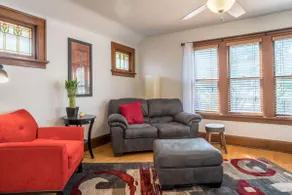 Great Location, Wauwatosa (upper unit) - Image 2