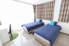 #201 2 bedroom, 5-minute walk to American Village! / Free WiFi / Free parking - Image 2