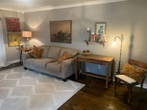 Country cottage on 3 acres right outside of town close to UTM  - Image 2