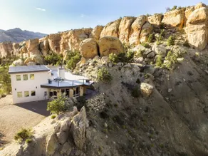 Escalante Cliff House - Image 4