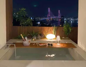 Cheonghak House, Open-air bath, Private house, Ocean view, Bridge view, Busan, Yeongdo (Tuel Anae) - Image 4