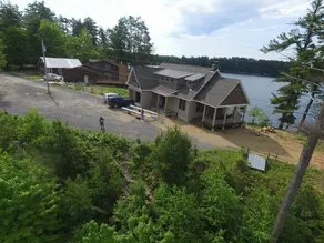 Holly Vacation Rentals - Image 2