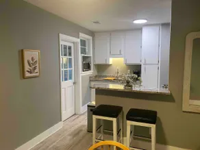 Stylish 3-Bedroom Cottage, Boater Friendly! - Image 4
