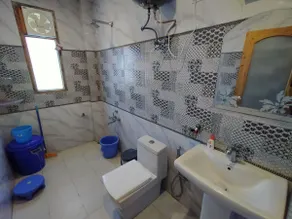 Stay with Vashisht| Three rooms with Breakfast - Image 5