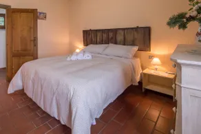 La Casa delle Rose, immersa nel verde - Image 4