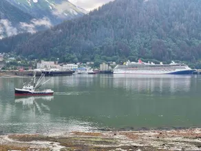 Waterfront Villa - Humble Halibut 3040 - Image 2