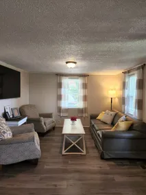 Grandmamas Cottage - Convenient location minutes from Blue Ridge Parkway, Biltmore, Shopping, and more! - Image 4