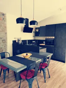 Lola's house - Image 2