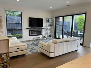 DONT MISS OUT! Luxury, Opulent &Sophisticated. - Image 2