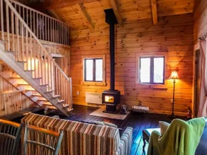 Log cabin on the banks of the Jacques Cartier River + HOT TUB - Image 3
