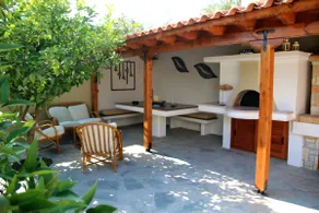 Amaryllis Holiday Home - Image 2
