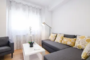 Bright & Stylish 2BD 2BTH - CITY CENTRE - Image 2