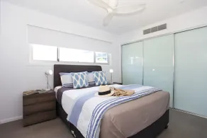 Beachfront Guesthouse - Image 5