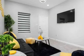 Pharr Chic: Fresh & Stylish Getaway for Families - Image 4