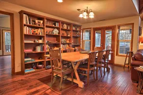 Shanks' lodge is the ultimate home in the woods for large groups. - Image 4