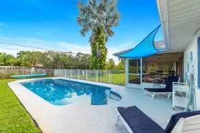 3/2 w Heated Salt Pool Getaway on Calusa - Image 5