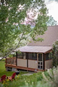 Yellowstone River Beach Cabin on YNP Boundary - Image 2