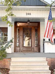 Charming 4 Bedroom Downtown Classic - Image 4