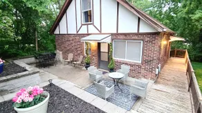 💜2 Homes w/Courtyard🥂2 blocks 2 Main-Group Trips - Image 3