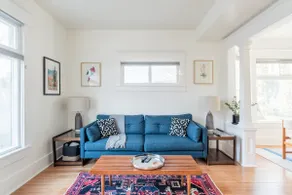 Radiant, Low-Key Apartment - Image 2