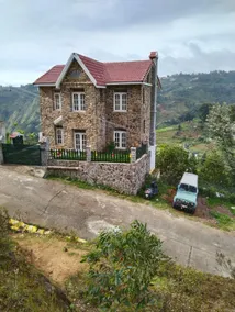 Zhagaram cottage -House of Mist - Image 3