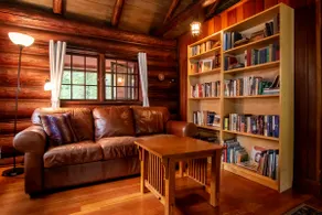 The historic McKenzie River cabin - Image 5